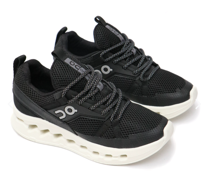 722 On Cloudsurfer 2