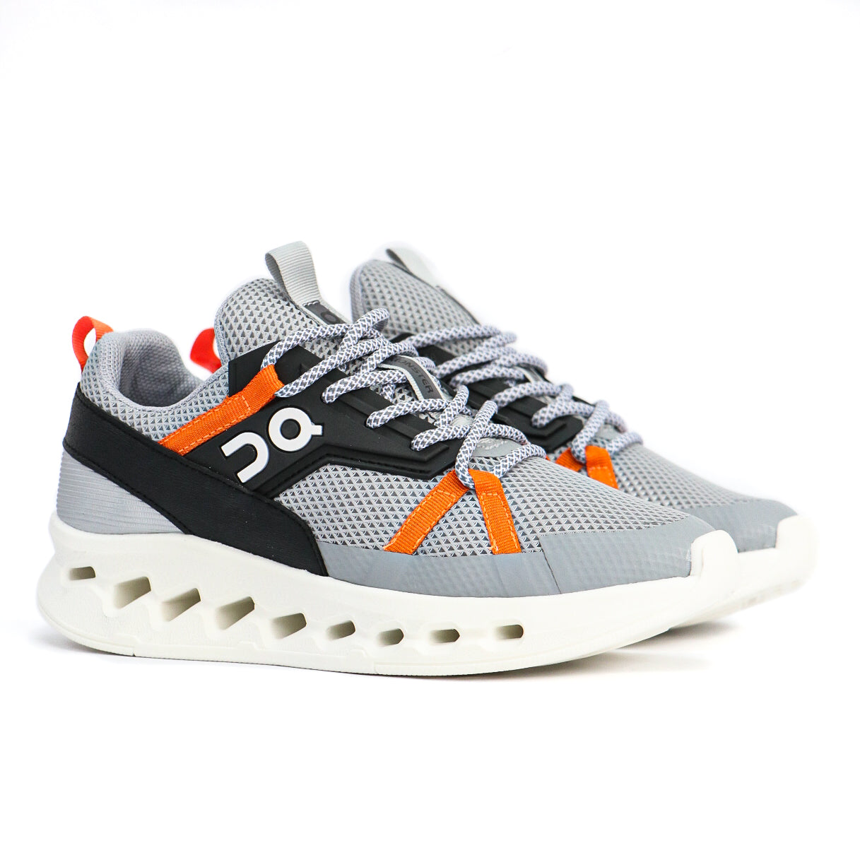 722 On Cloudsurfer 2