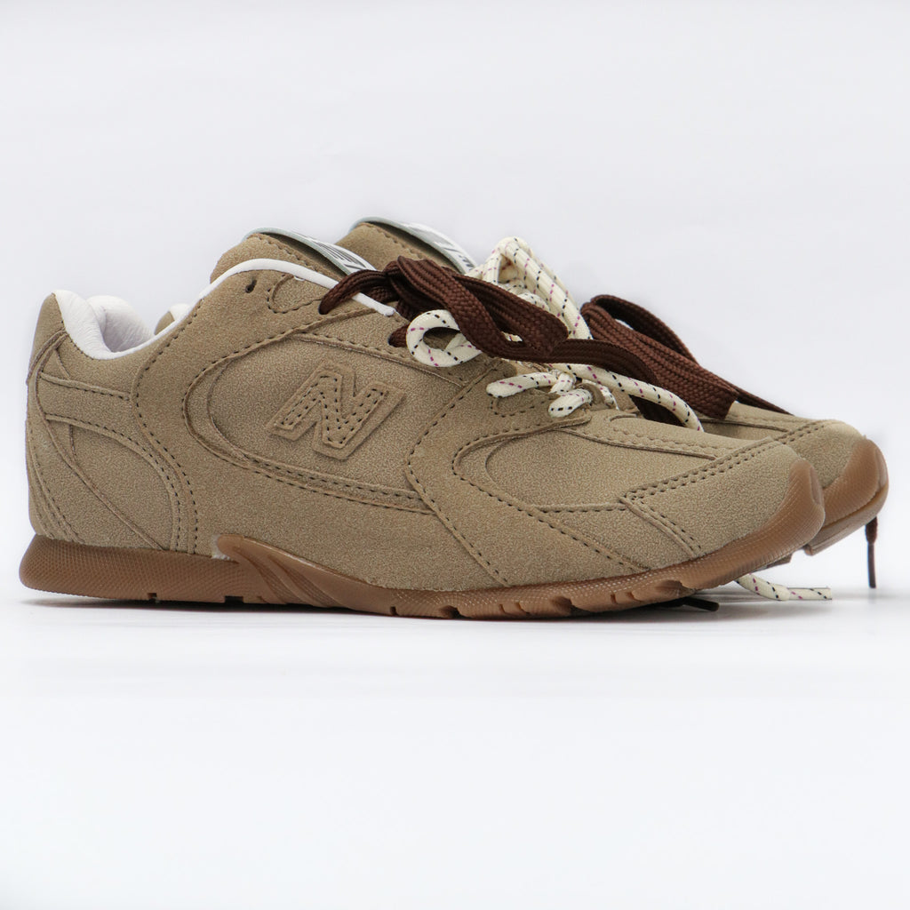 New Balanace Miu Miu